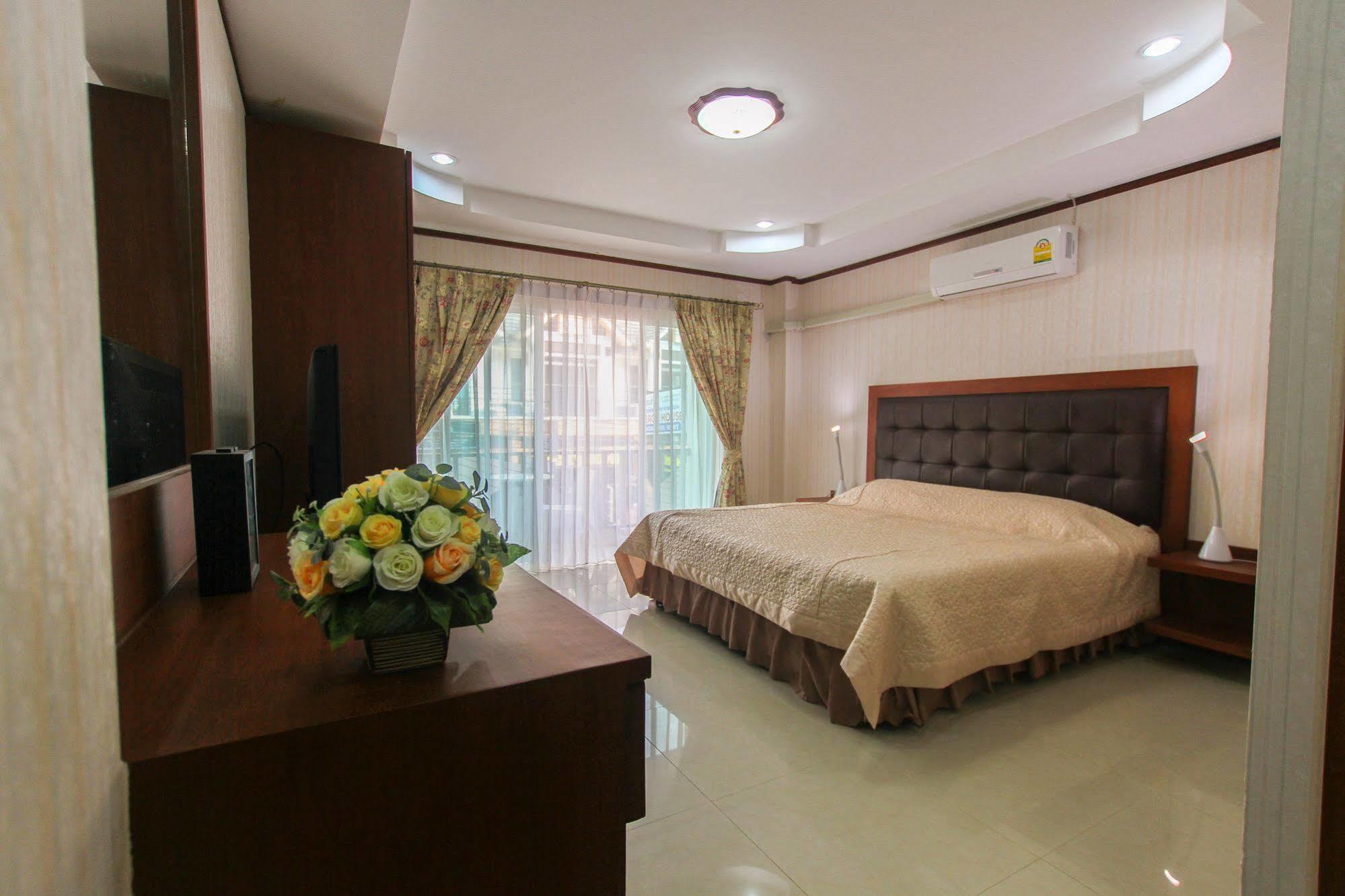 Brave Lion Hotel Pantai Jomtien Luaran gambar